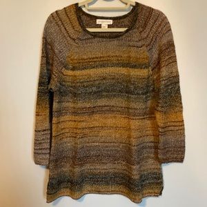 Multicolored lightweight, 3/4 length sleeves.  Shoulder to Hem 27”.